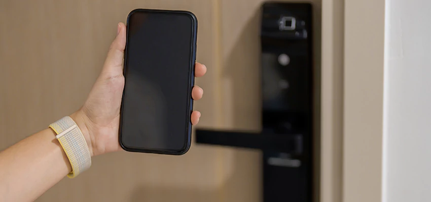 Keypad Wifi Locks Repair And Installation in Fruitridge Pocket, CA