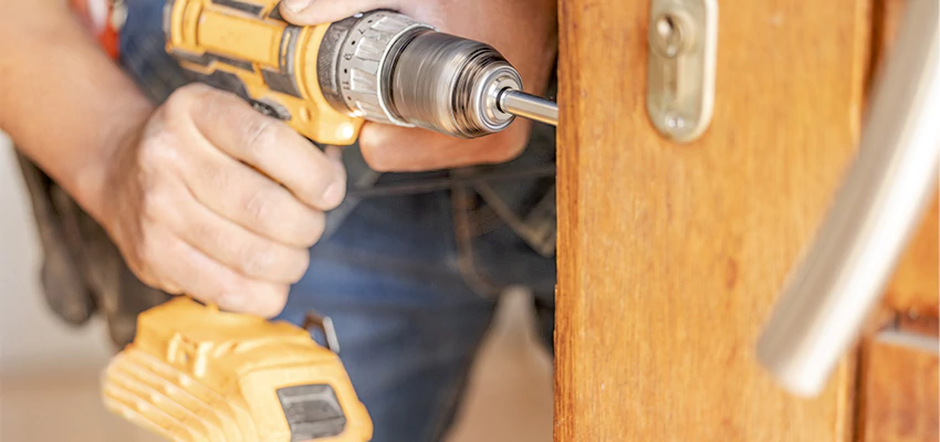 Emergency A1 Locksmith Services in Fruitridge Pocket, California