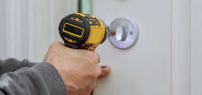 Street Locksmith For Smart Lock Repair in Fruitridge Pocket, CA