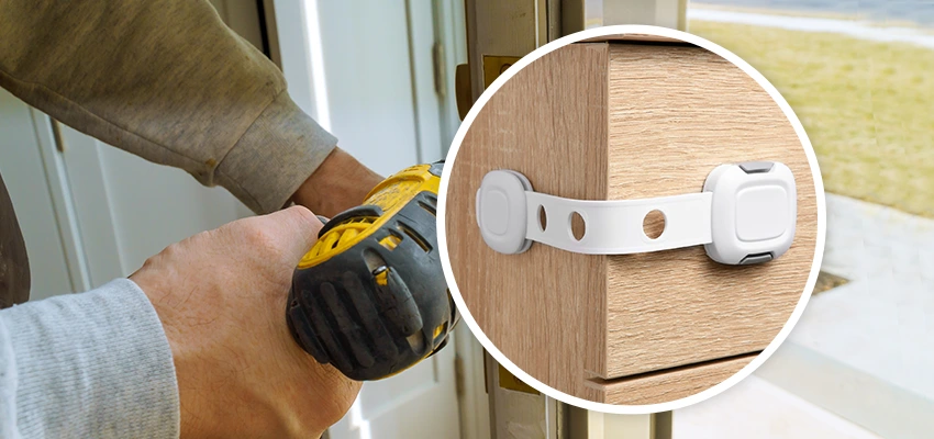 Childproof Sliding Door Locks in Fruitridge Pocket, CA