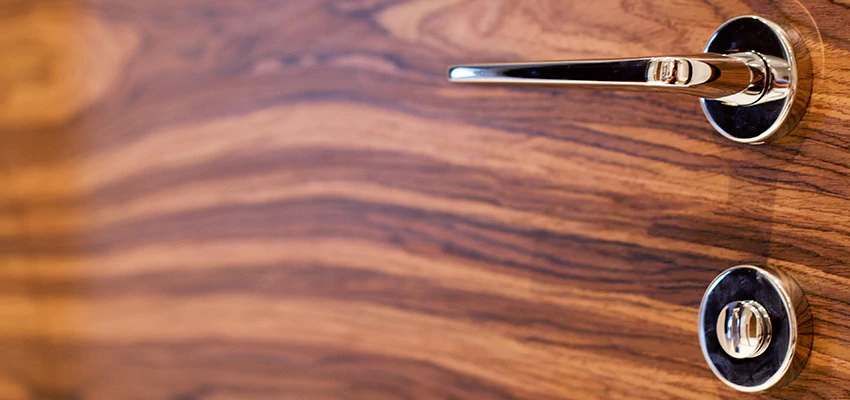 On Demand Locksmith For Key Fobs Repair in Fruitridge Pocket, California