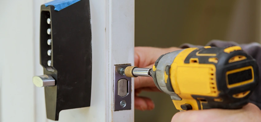 Eviction Locksmith For Key Duplication in Fruitridge Pocket, California