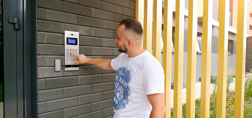 Locksmith Company For Smart Lock System Installation in Fruitridge Pocket, California